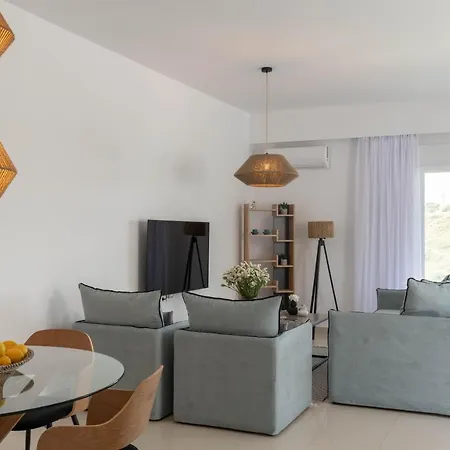 Island Hills Apartment *