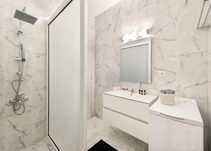 Island Hills 公寓 *